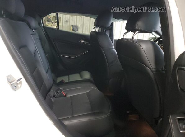WDCTG4EB3LJ668362 2020 MERCEDES-BENZ GLA White Vista interior trasera