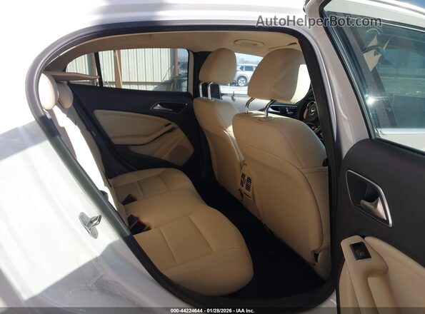 WDCTG4EB3LU024441 2020 MERCEDES-BENZ GLA 250 White Vista de la etiqueta del VIN