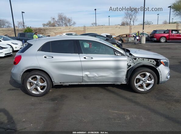 WDCTG4EB4JJ459077 2018 MERCEDES-BENZ GLA 250 Silver Vista interior de 360 grados