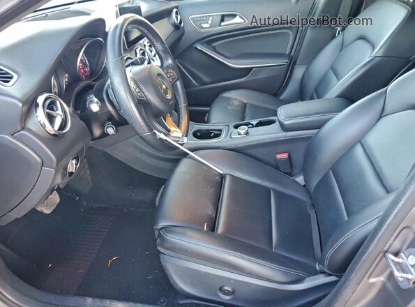 WDCTG4EB4LJ665194 2020 MERCEDES-BENZ GLA Gray Widok wnętrza z przodu