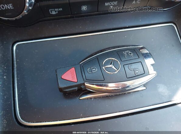 WDCTG4EB6KJ552037 2019 MERCEDES-BENZ GLA 250 Silver Dashboard view