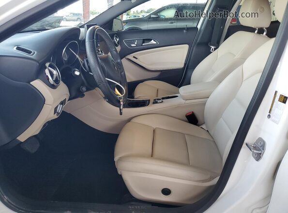 WDCTG4EB7LJ687612 2020 MERCEDES-BENZ GLA White Vista interior delantera