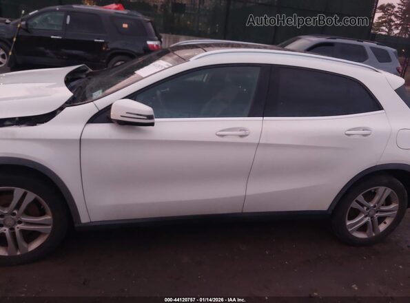 WDCTG4GB1HJ318779 2017 MERCEDES-BENZ GLA 250 White Widok wnętrza 360 stopni