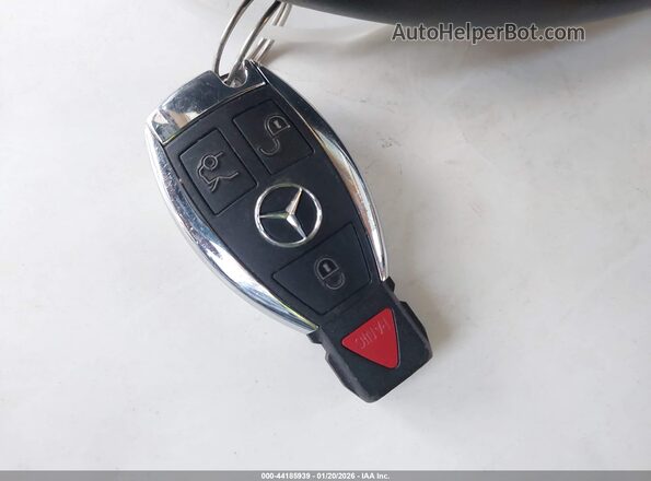 WDCTG4GB7LU027632 2020 MERCEDES-BENZ GLA 250 White Widok deski rozdzielczej