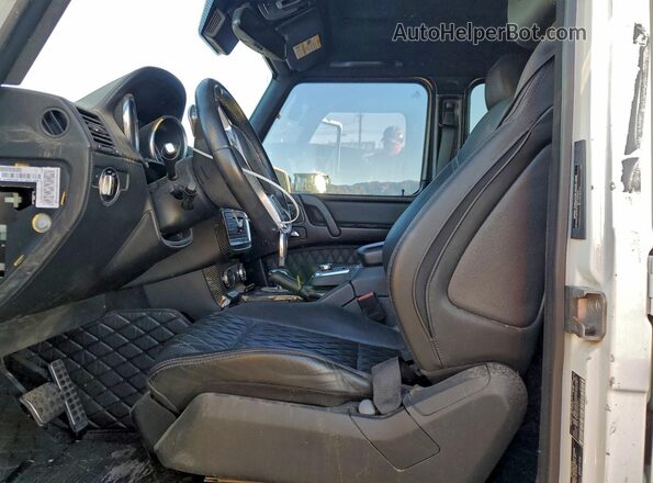 WDCYC7FF7HX263002 2017 MERCEDES-BENZ G-CLASS Белый Вид панели приборов