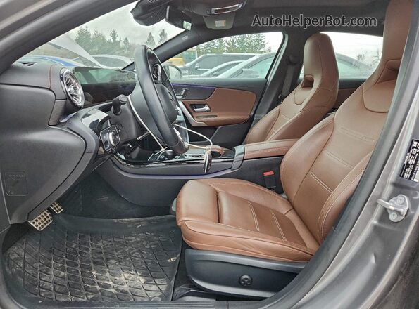 WDD3F4HB6KJ098138 2019 MERCEDES-BENZ A Gray Vista interior delantera