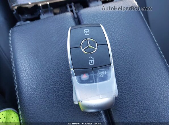 WDD3G4EB0LW038863 2020 MERCEDES-BENZ A 220 Black Առջևի վահանակի տեսք