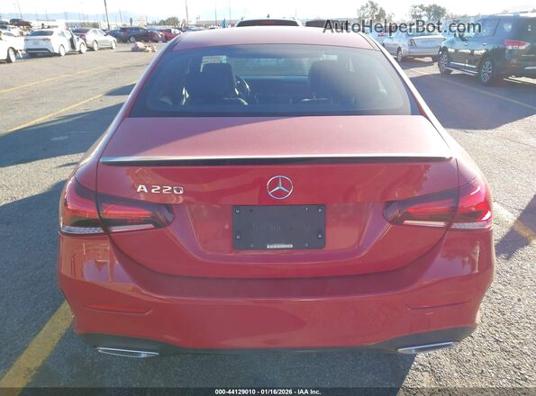 WDD3G4EB8KW018410 2019 MERCEDES-BENZ A 220 Red 