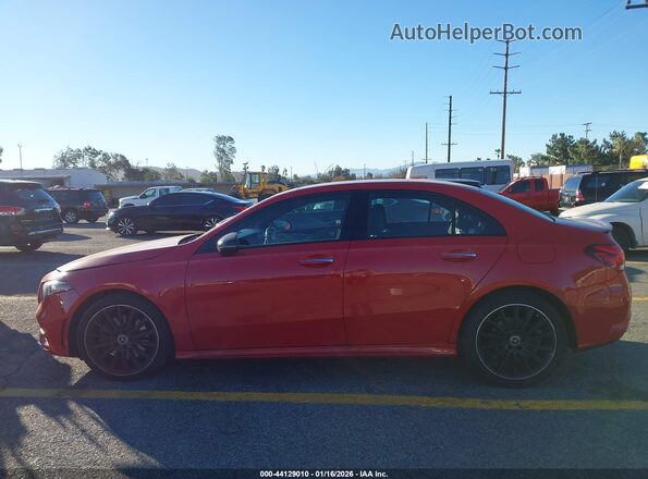 WDD3G4EB8KW018410 2019 MERCEDES-BENZ A 220 Red Vista interior de 360 grados