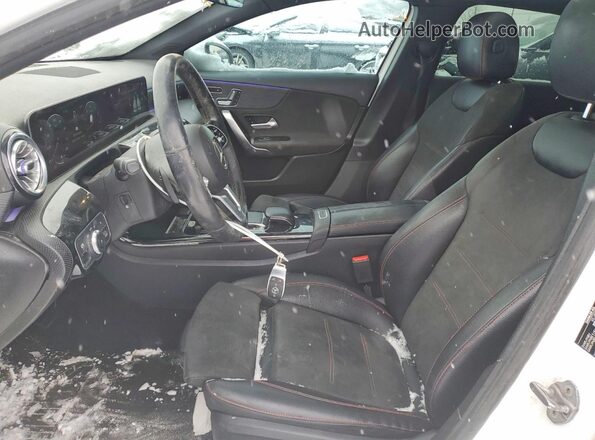 WDD3G4FB9KW001114 2019 MERCEDES-BENZ A Белый Вид салона спереди