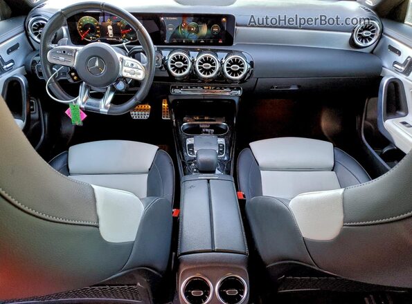 WDD5J5BBXLN059228 2020 MERCEDES-BENZ CLA-CLASS Gray Vista del salpicadero