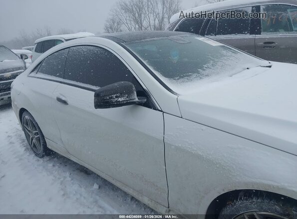 WDDKJ6HB0GF328952 2016 MERCEDES-BENZ E-CLASS White Rear interior view