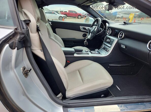 WDDPK3JA8GF121633 2016 MERCEDES-BENZ SLK Silver Вид задніх сидінь
