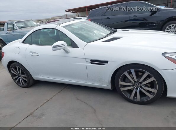 WDDPK3JA8JF151951 2018 MERCEDES-BENZ SLC 300 White 