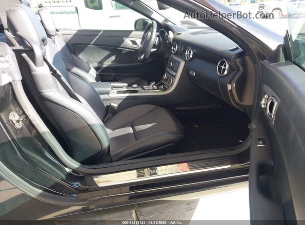 WDDPK3JA8KF162885 2019 MERCEDES-BENZ SLC 300 Black 