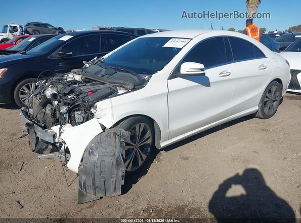 WDDSJ4EB1JN682128 2018 MERCEDES-BENZ CLA 250 White Vista tres cuartos delantera izquierda