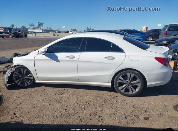 WDDSJ4EB1JN682128 2018 MERCEDES-BENZ CLA 250 White Vista interior de 360 grados