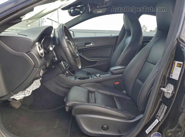 WDDSJ4EB4GN317189 2016 MERCEDES-BENZ CLA-CLASS Черный Вид салона спереди