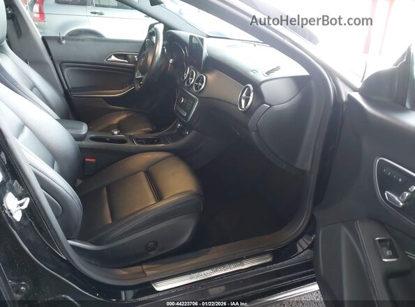WDDSJ4EB6HN453518 2017 MERCEDES-BENZ CLA 250 Black Front interior view