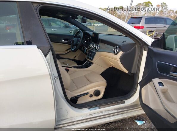 WDDSJ4EB7HN400830 2017 MERCEDES-BENZ CLA 250 White Vista interior delantera