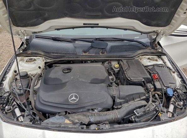 WDDSJ4GB8HN479891 2017 MERCEDES-BENZ CLA-CLASS Белый Вид задней части салона