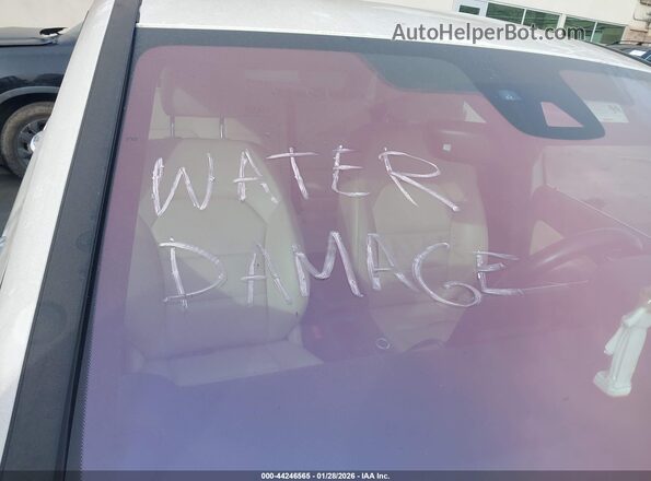 WDDVP9AB6GJ008930 2016 MERCEDES-BENZ B 250E White Вид спереду