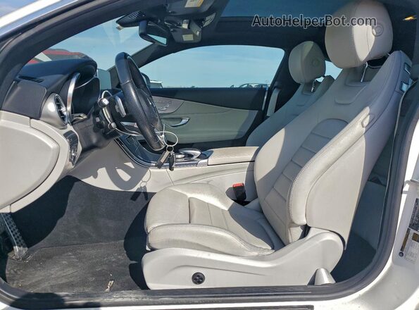 WDDWJ4KB6JF670668 2018 MERCEDES-BENZ C White Vista interior delantera