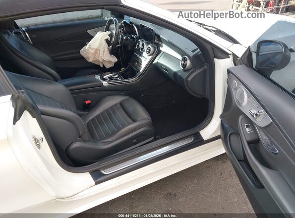 WDDWK6EB8KF801489 2019 MERCEDES-BENZ AMG C 43 White Front interior view