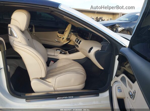 WDDXK8JB9KA036358 2019 MERCEDES-BENZ AMG S 63 White Widok wnętrza z przodu