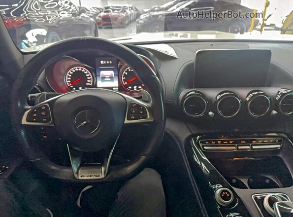 WDDYJ7HA6HA011358 2017 MERCEDES-BENZ AMG White Vista de los asientos traseros
