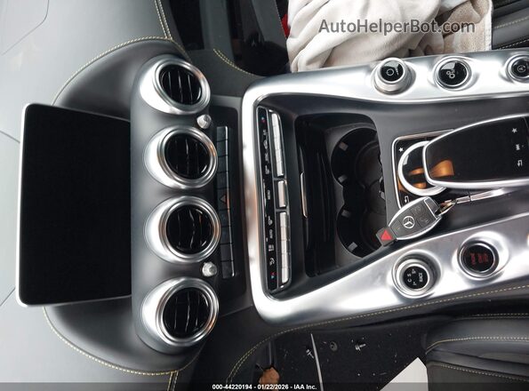 WDDYK8AA6JA020502 2018 MERCEDES-BENZ AMG GT C Gray Dashboard view