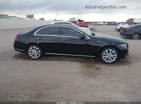 WDDZF4JB9HA084263 2017 MERCEDES-BENZ E-CLASS Black Вид задньої частини салону
