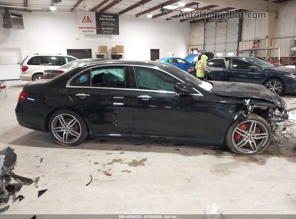 WDDZF8DB0LA703988 2020 MERCEDES-BENZ E-CLASS Black Вид задньої частини салону