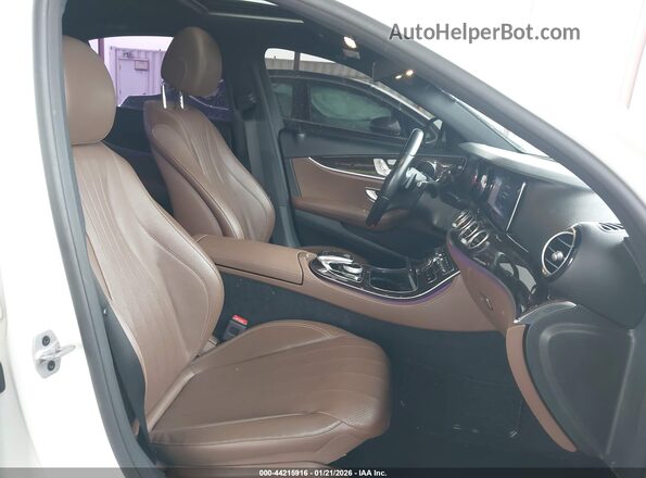 WDDZF8DB6LA741645 2020 MERCEDES-BENZ E-CLASS Белый Вид салона спереди