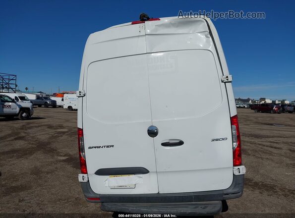 WDRPF1CD1KP061367 2019 FREIGHTLINER SPRINTER 2500 White 