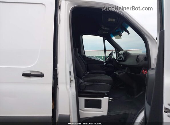 WDRPF1CD1KT009289 2019 FREIGHTLINER SPRINTER 2500 White Вид салону спереду