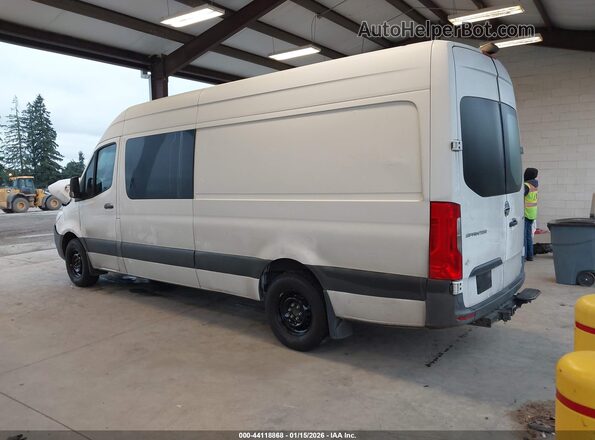 WDRPF1CD8KP065822 2019 FREIGHTLINER SPRINTER 2500 White Trasero izquierdo