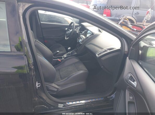 WF0DP3TH4H4125293 2017 FORD FOCUS RS Black Front interior view