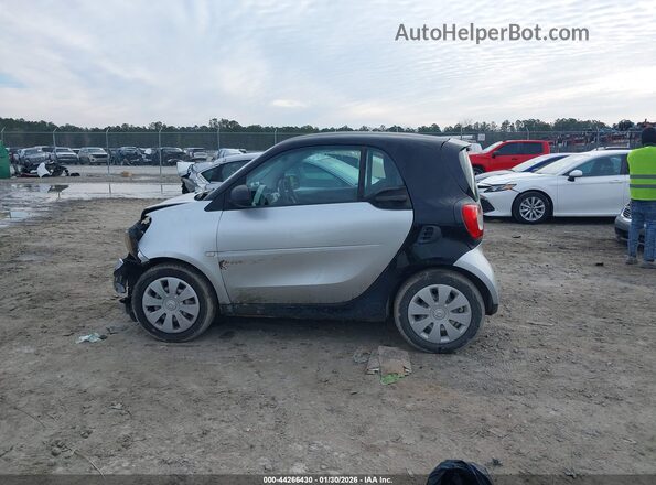 WMEFJ5DA0GK076468 2016 SMART FORTWO Silver Widok wnętrza 360 stopni