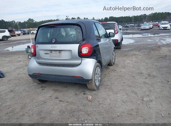 WMEFJ5DA0GK076468 2016 SMART FORTWO Silver Tył prawy