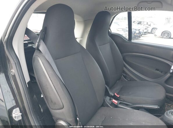 WMEFJ5DA0GK076468 2016 SMART FORTWO Silver Widok naklejki z numerem VIN