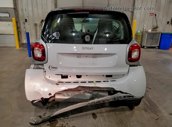 WMEFJ5DA0GK127578 2016 SMART FORTWO Two Tone Հետևի տեսք