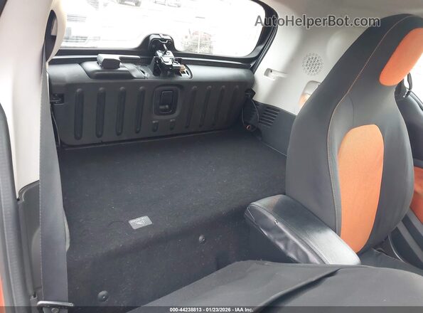 WMEFJ5DA3GK043772 2016 SMART FORTWO White VIN կոդի պիտակի տեսք