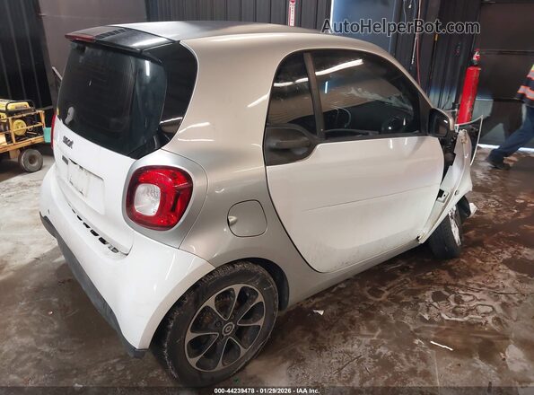 WMEFJ5DA9GK055571 2016 SMART FORTWO White Tył prawy