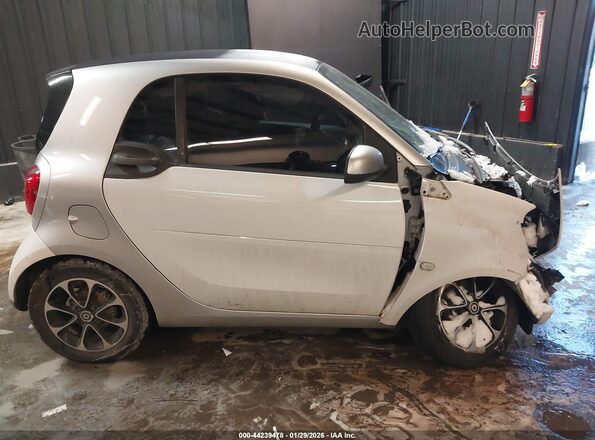WMEFJ5DA9GK055571 2016 SMART FORTWO White Widok wnętrza 360 stopni