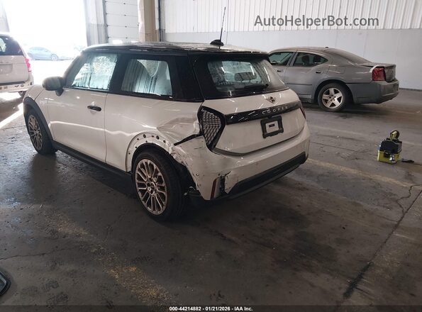 WMW13GD02S2X04672 2025 MINI HARDTOP White Trasero izquierdo