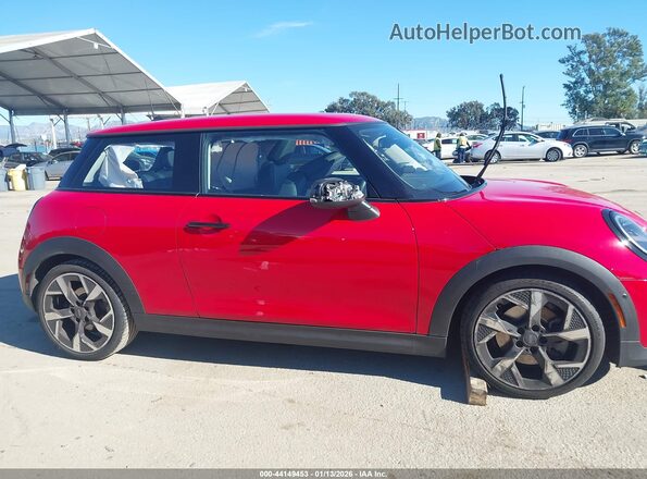 WMW23GD08S2W21820 2025 MINI HARDTOP Красный Вид задней части салона