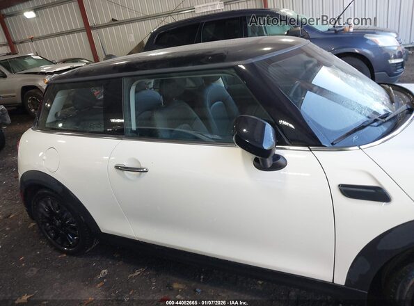WMW33DH03P2T12759 2023 MINI HARDTOP Beige Rear interior view