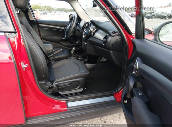 WMW33DK04R2U64559 2024 MINI HARDTOP Красный Вид салона спереди