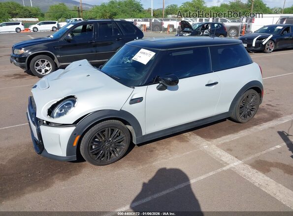 WMW53DH02P2S52756 2023 MINI HARDTOP White Vista tres cuartos delantera izquierda